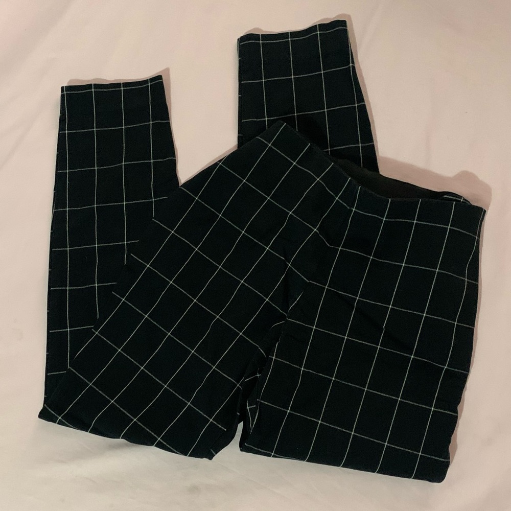 Black & White Capri Pants